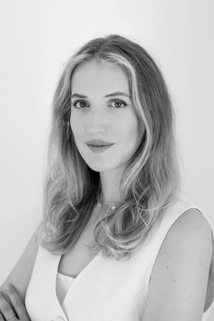 MUDr. Leona Minčič dermatológ Prešov v ambulancii Skin Poetry
